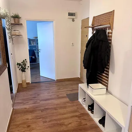 New In * Οστράβα